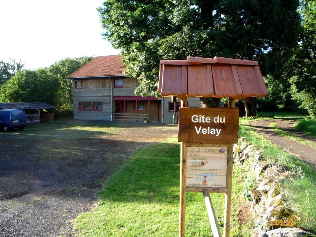 Le Gite Du Velay Bains Exterior photo