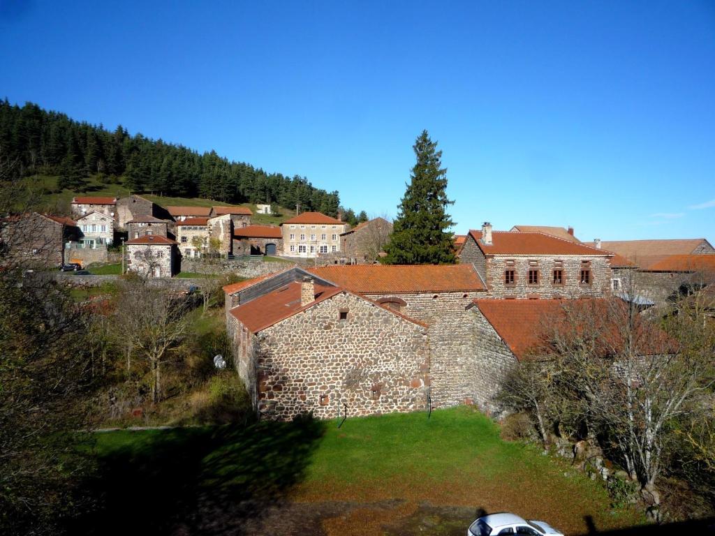 Le Gite Du Velay Bains Exterior photo